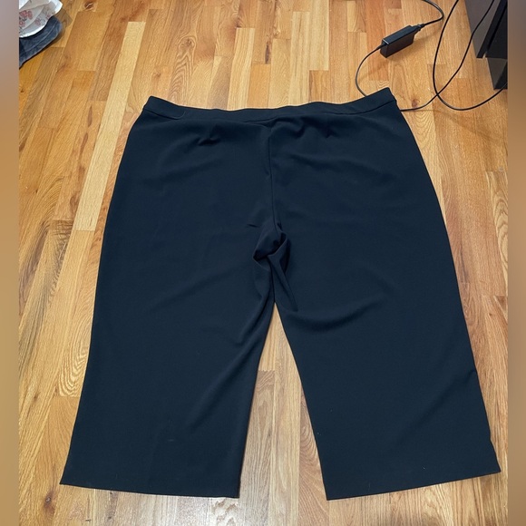 Black pants - Picture 4 of 4